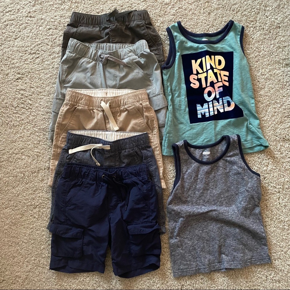 🌟SOLD🌟Boys 3T Old Navy Lot Shorts/Tanks
